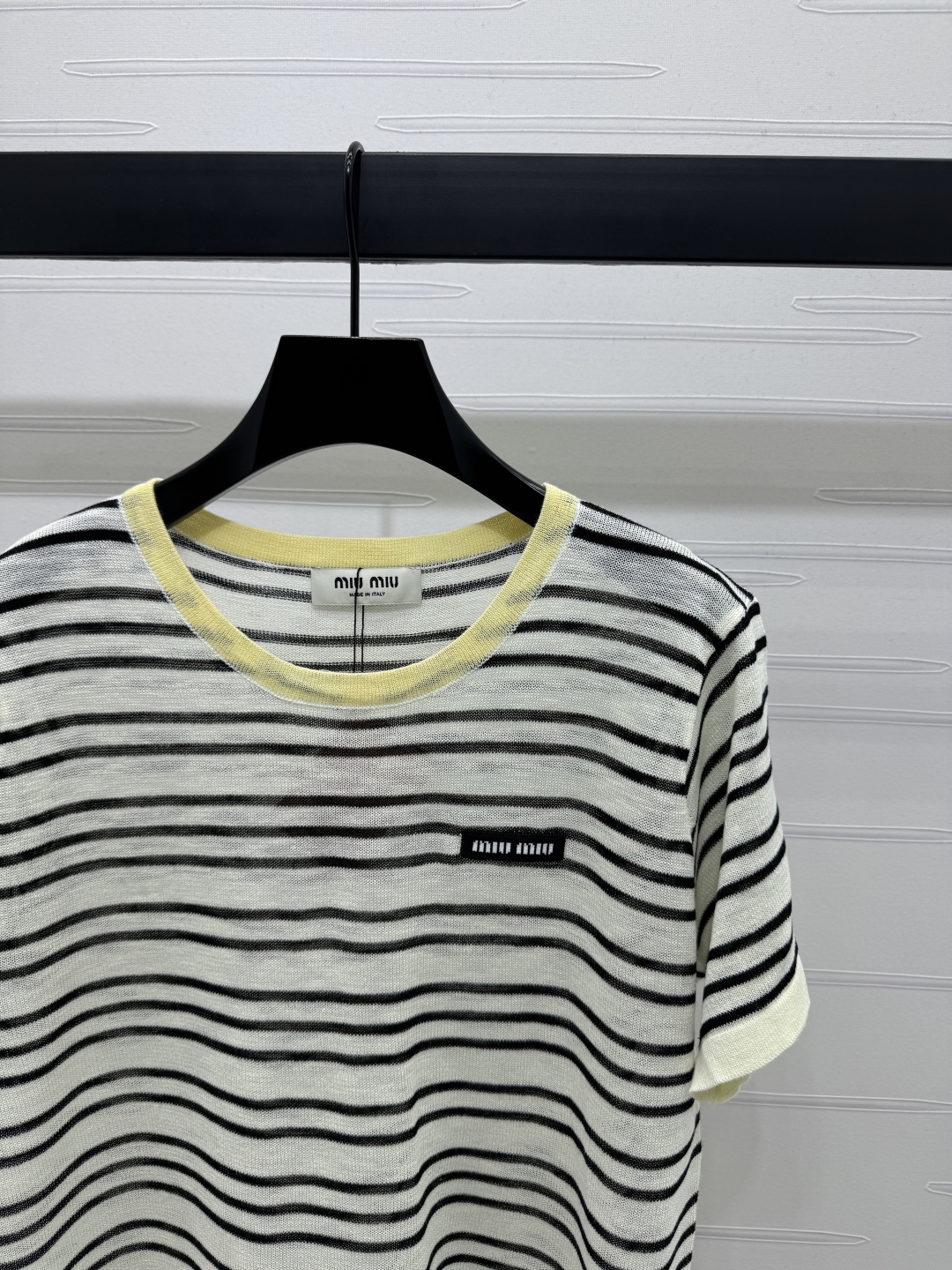 Miu Mi Round Neck Striped Knitted Short Sleeve Top 4 cmp i1745948957372 5951 0 2