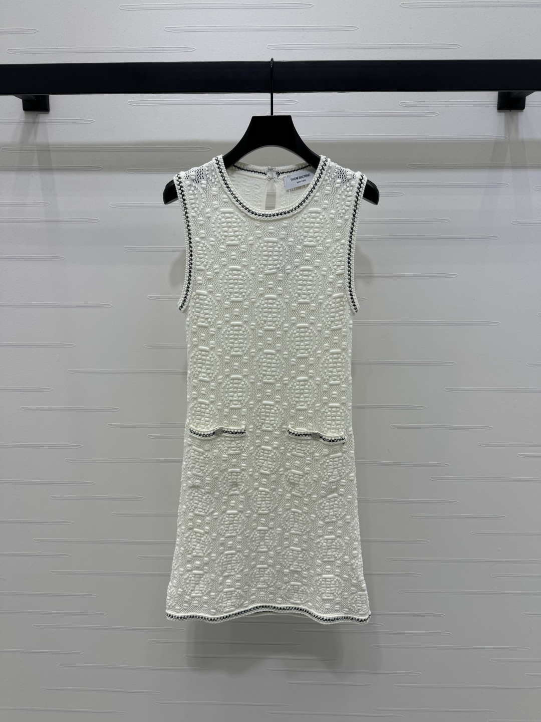 2025 Spring/Summer: Custom Knitting Vest with Stylish Design and Quality Yarn - 图片 1