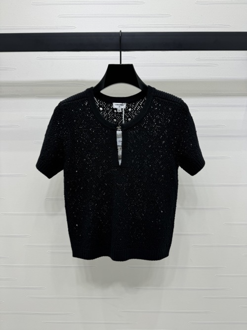 Chanel 2025 Spring/Summer Black Knit Short Sleeve Top with Openwork Design 1 Chanel 2025 Spring/Summer Black Knit Short Sleeve Top with Openwork Design