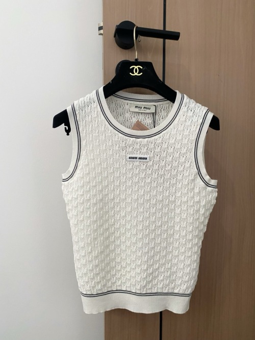 Miu Miu Jacquard Knitted Vest - Soft Ice Silk, Slim Fit, Chic & Trendy 1 Miu Miu Jacquard Knitted Vest - Soft Ice Silk, Slim Fit, Chic & Trendy