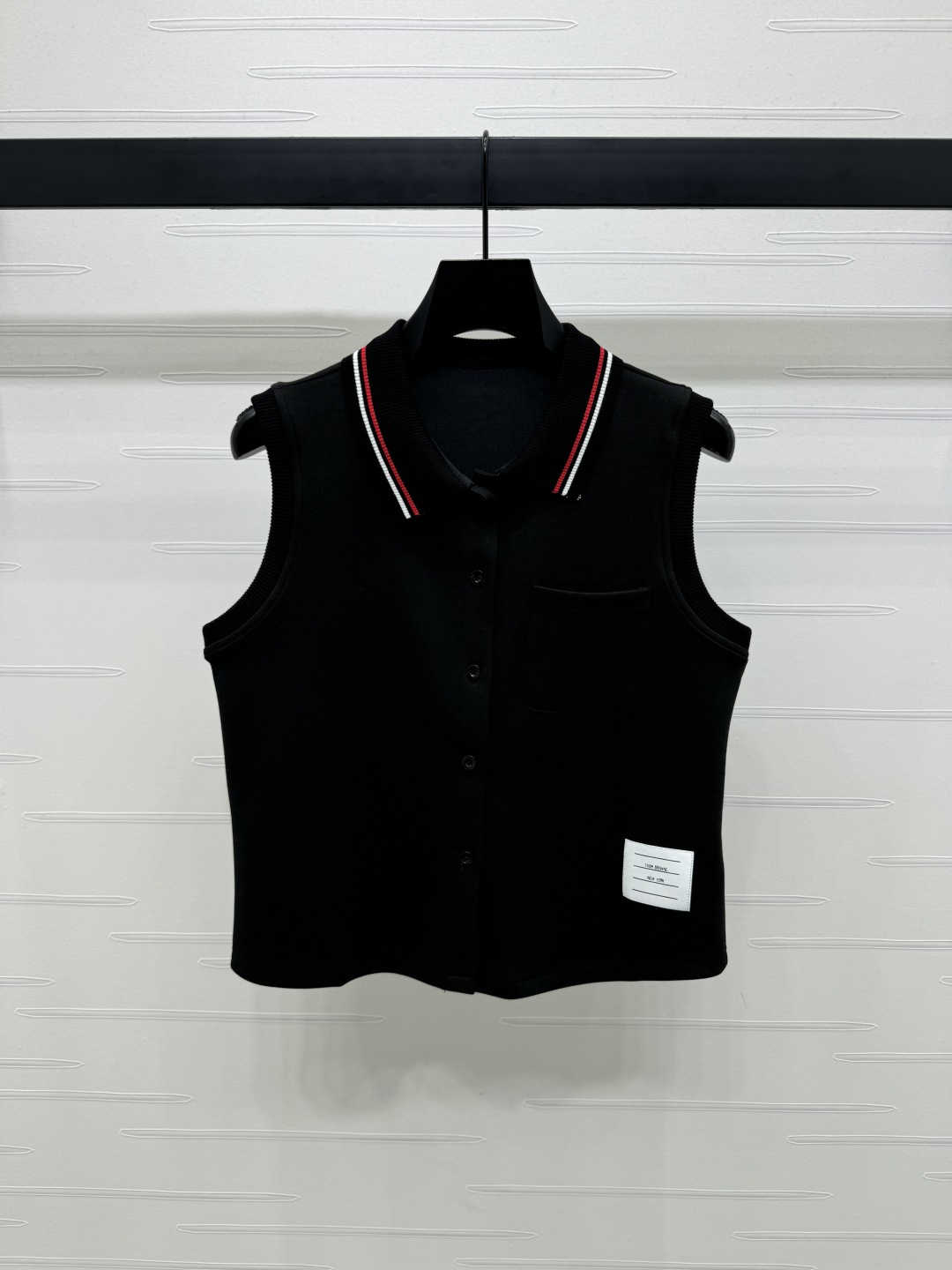 High Quality Women’s Clothes: Sleeveless Skirt Suit with Cosmopolitan Air - 图片 3