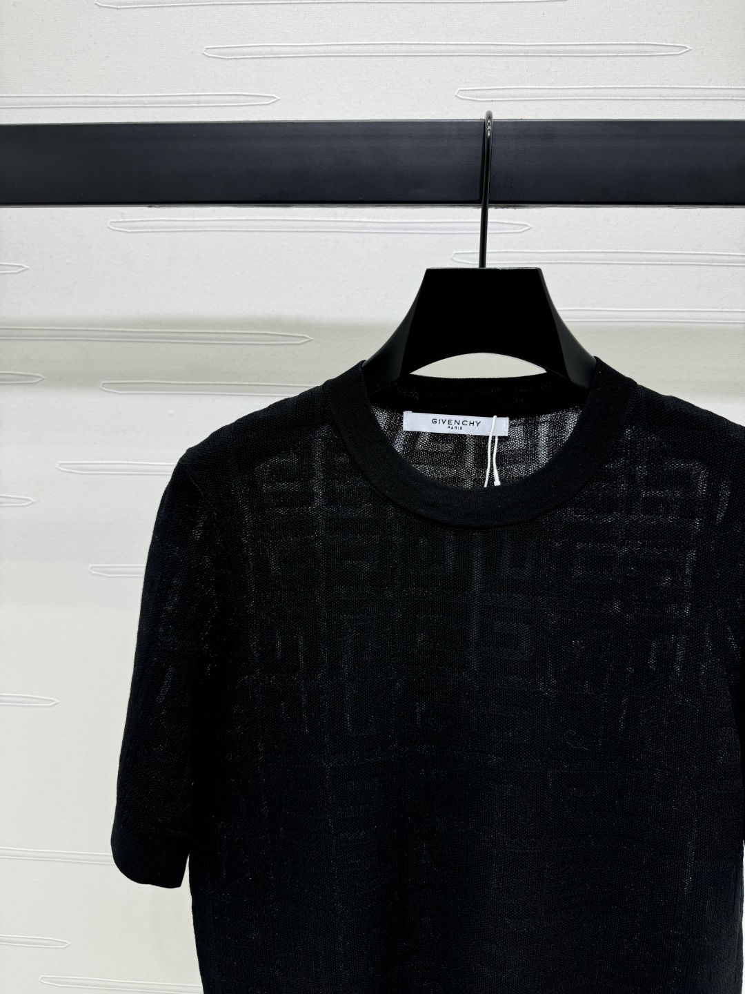 “High-Quality Women’s Clothes: Silk Material, Unique Design, Sizes S-M-L, Premium Packaging” - 图片 3