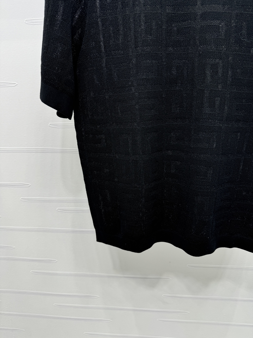 “High-Quality Women’s Clothes: Silk Material, Unique Design, Sizes S-M-L, Premium Packaging” - 图片 5