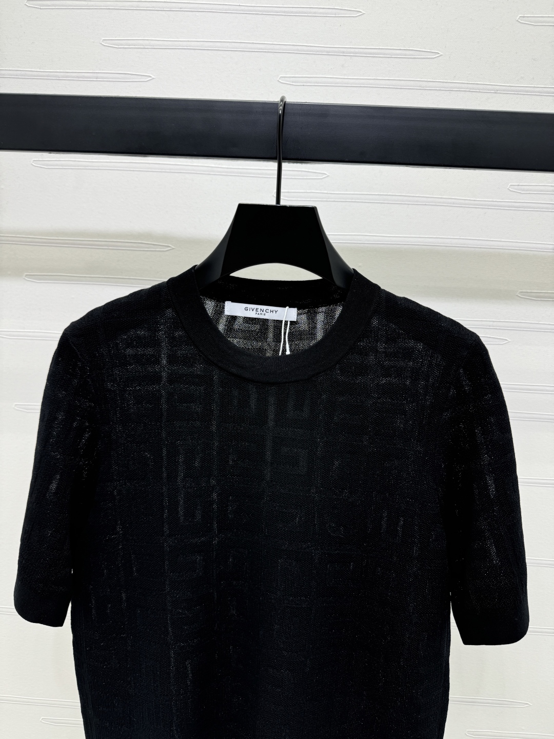 “High-Quality Women’s Clothes: Silk Material, Unique Design, Sizes S-M-L, Premium Packaging” - 图片 4