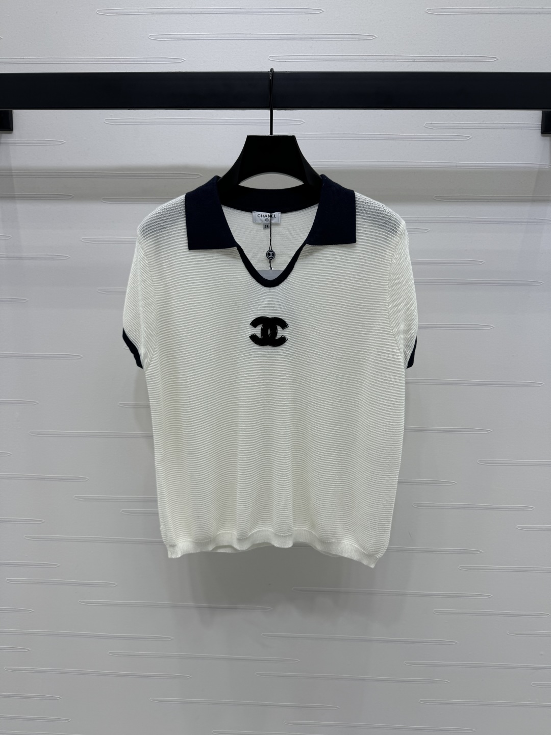 [Chanel Women