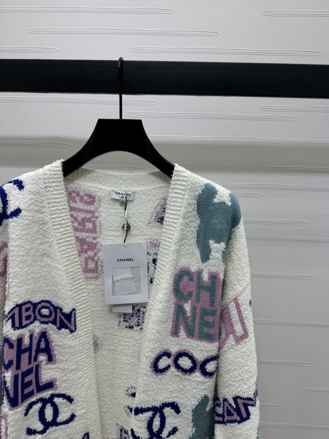[Chanel Women