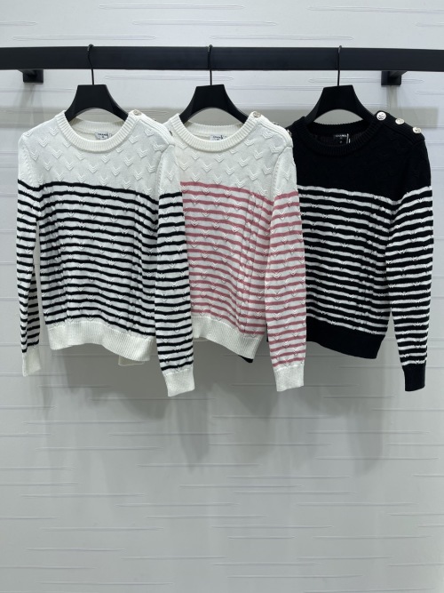 Chanel 2025 Early Autumn Series Heart Pullover Sweater - Elegant & Cozy 1 Chanel 2025 Early Autumn Series Heart Pullover Sweater - Elegant & Cozy