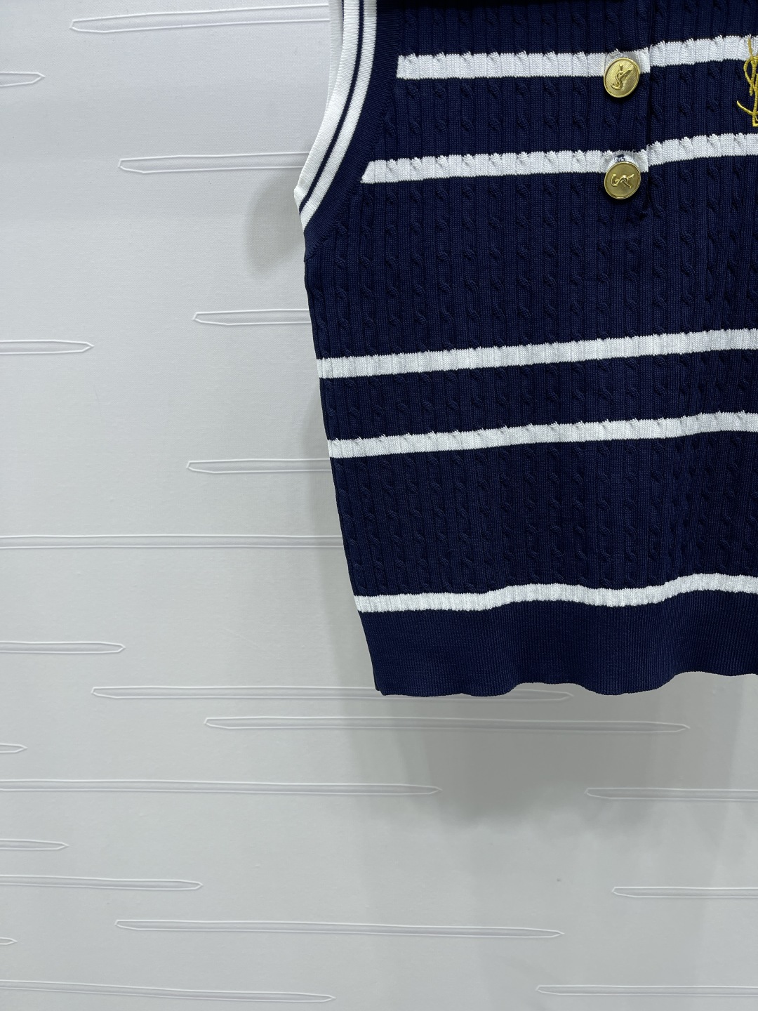 “2025 YSL Early Autumn Women’s Single-Rate Suit with Letter Embroidery and Custom Knitting Vest” - 图片 5