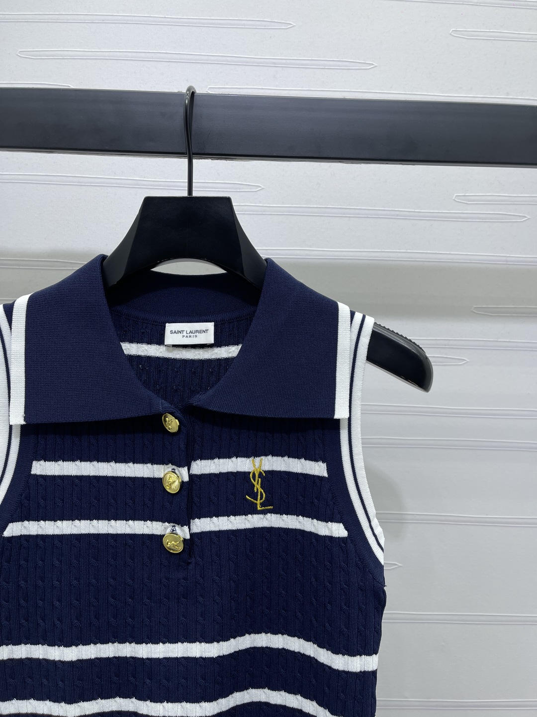 “2025 YSL Early Autumn Women’s Single-Rate Suit with Letter Embroidery and Custom Knitting Vest” - 图片 2