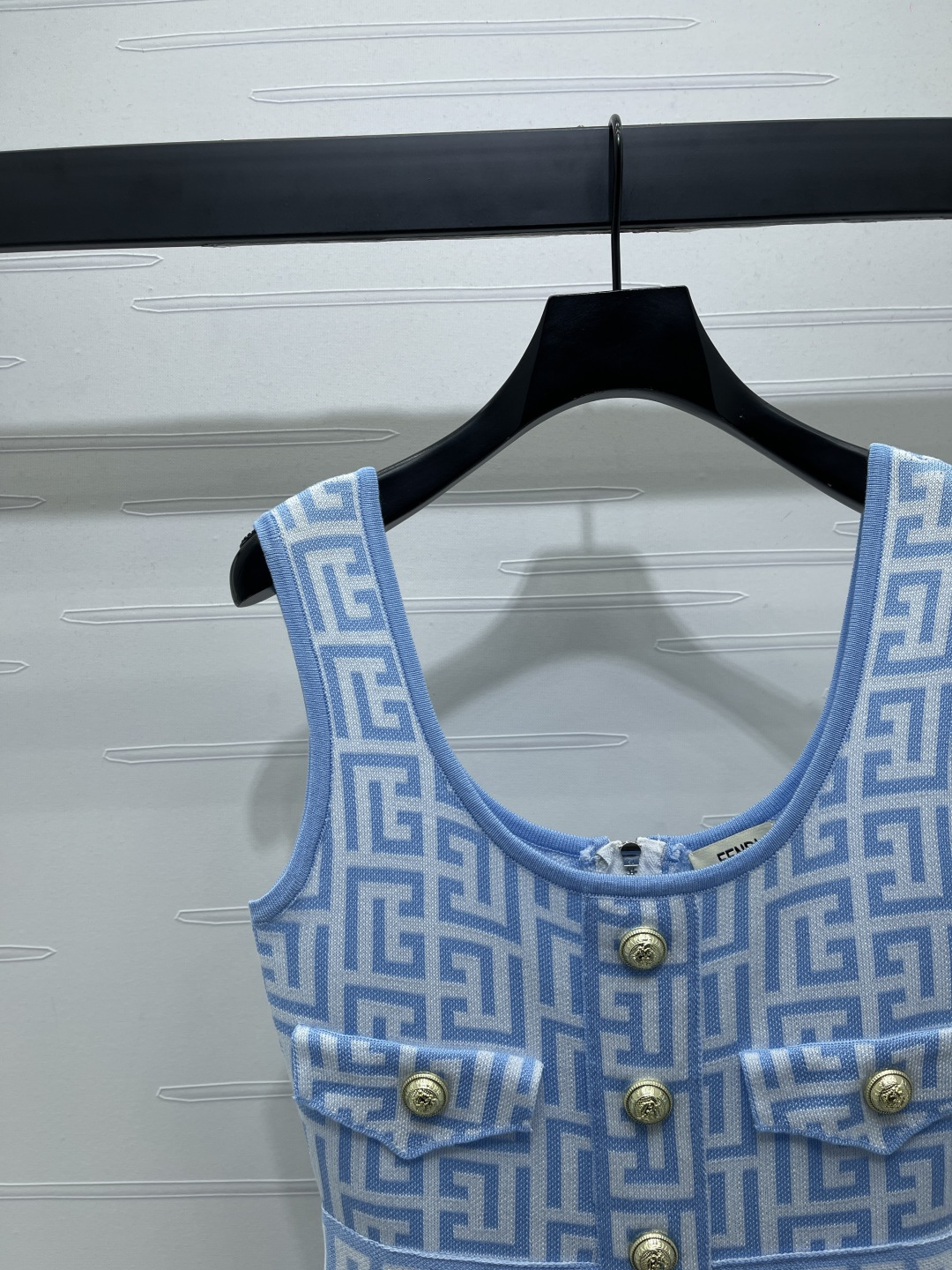 2025 Balmai Knitted Vest Dress: High-Quality Women’s Suit with Stylish Details - 图片 3