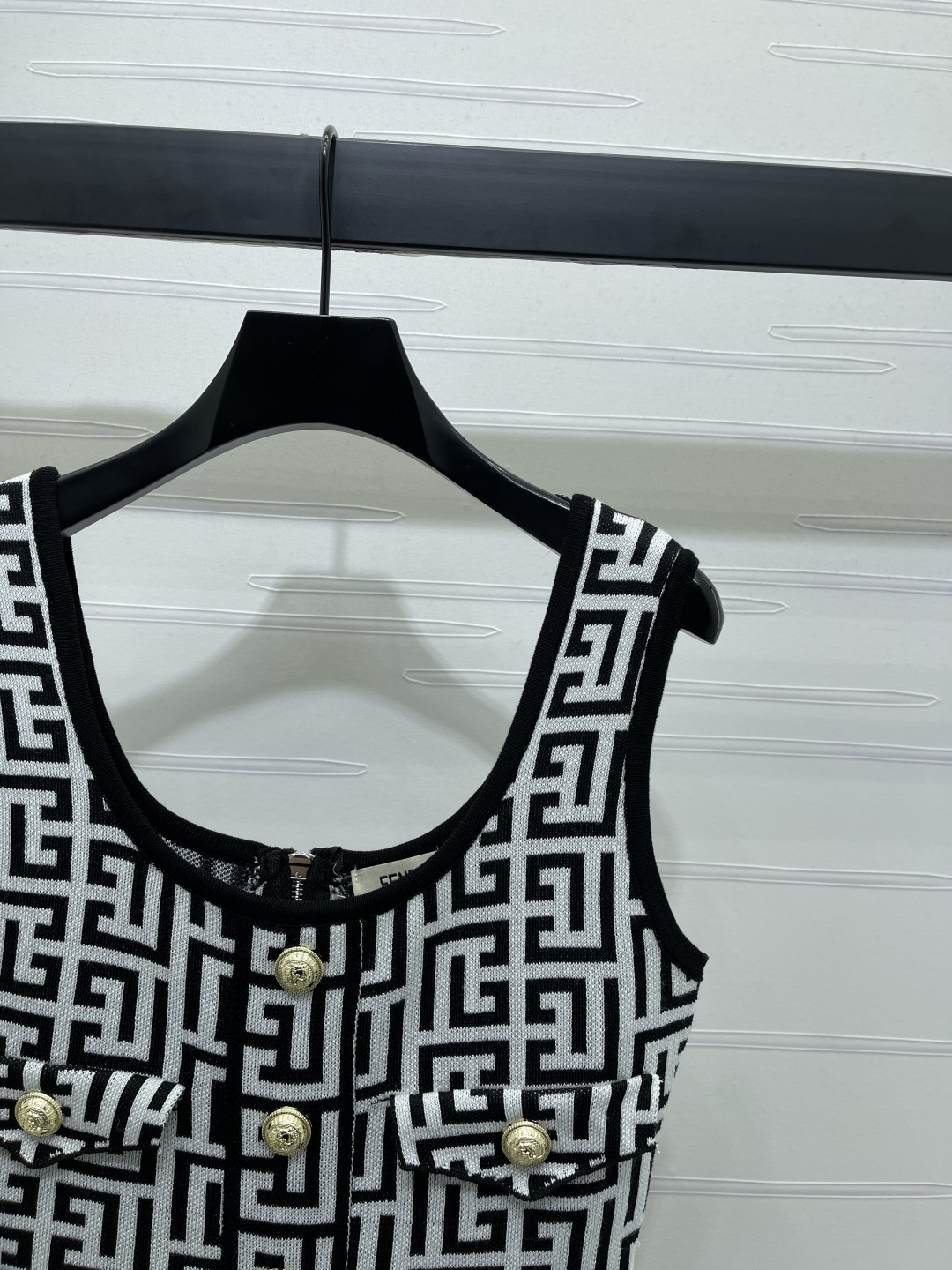 2025 Balmai Knitted Vest Dress for Single Hard-Core Women – High-Quality and Stylish - 图片 3