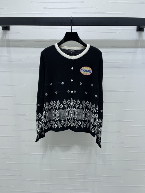 Chanel Black & White Snowflake Jacquard Wool-Cashmere Knit Cardigan Sweater 1 Chanel Black & White Snowflake Jacquard Wool-Cashmere Knit Cardigan Sweater