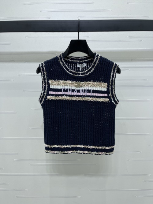 Chanel 2025 Early Autumn Series Color Block Hollow Knit Vest in Wool Yarn 1 Chanel 2025 Early Autumn Series Color Block Hollow Knit Vest in Wool Yarn