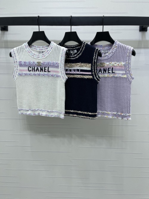 Chanel 2025 Sleeveless Knitted Vest, Color Block Hollow Design, Casual Style 1 Chanel 2025 Sleeveless Knitted Vest, Color Block Hollow Design, Casual Style