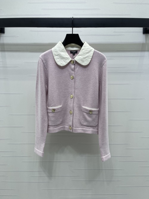 Chanel 2025 Early Autumn Collection Knit Cardigan with Peter Pan Collar 1 Chanel 2025 Early Autumn Collection Knit Cardigan with Peter Pan Collar