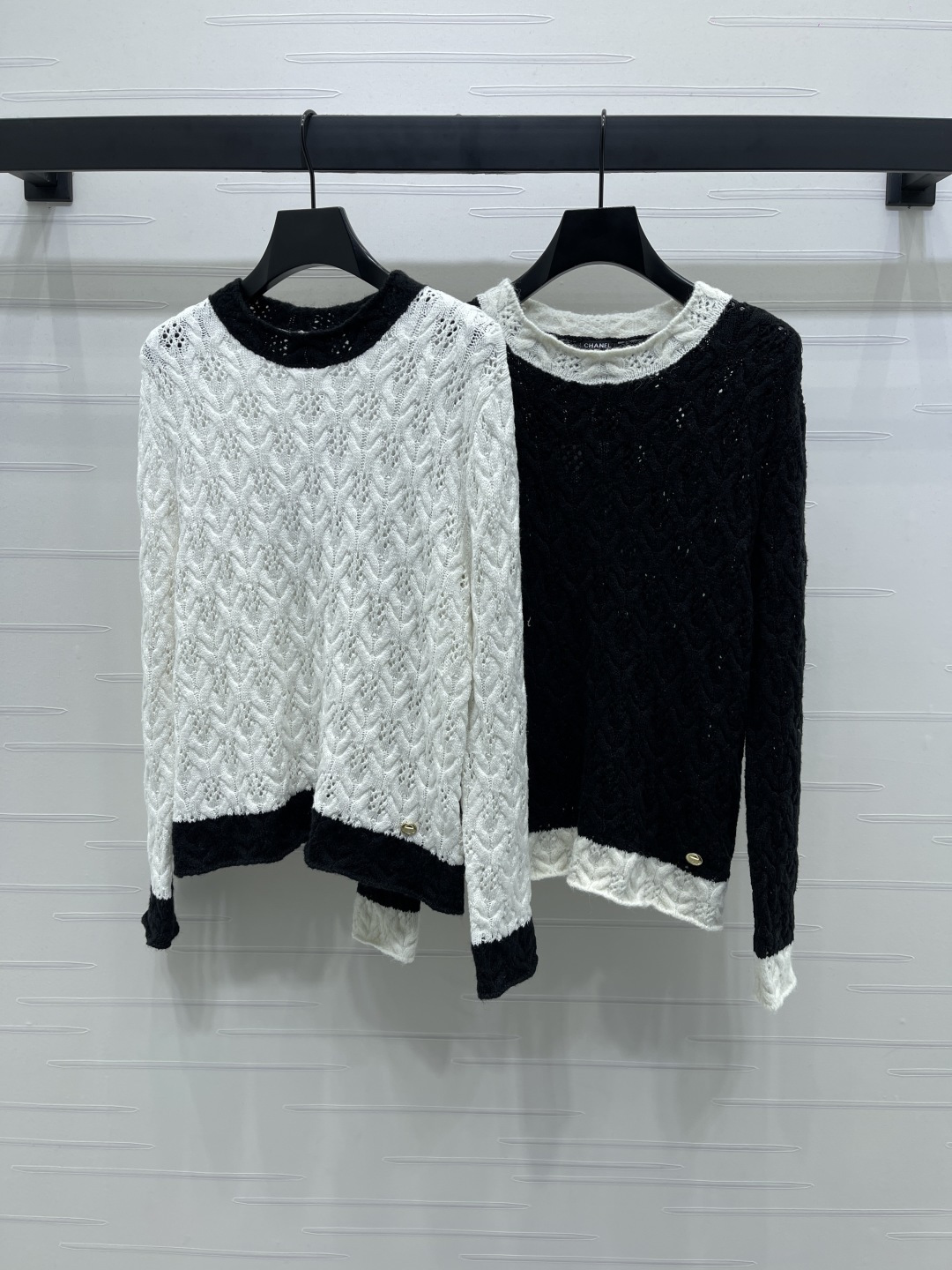 Chanel Black and White Knitted Sweater, Round Neck, Long Sleeves, Relaxed Fit