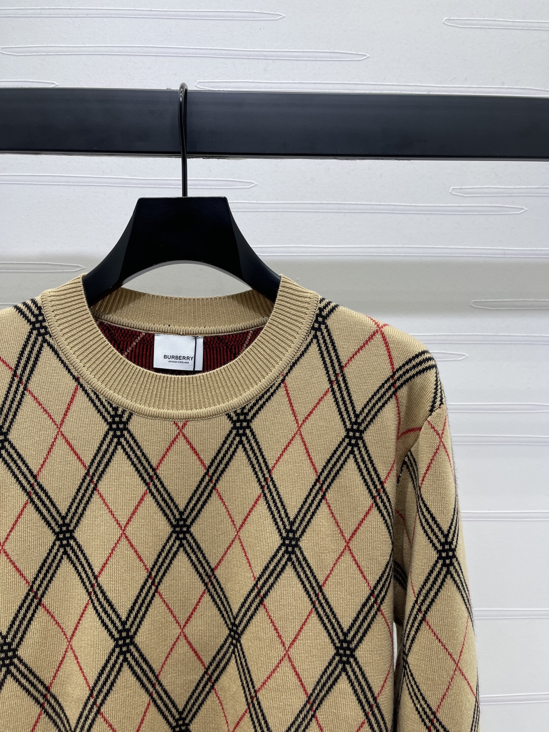 2025 Burberry Women’s Suit: Ringo Collar Sweater with Customized Wool Line-making - 图片 2