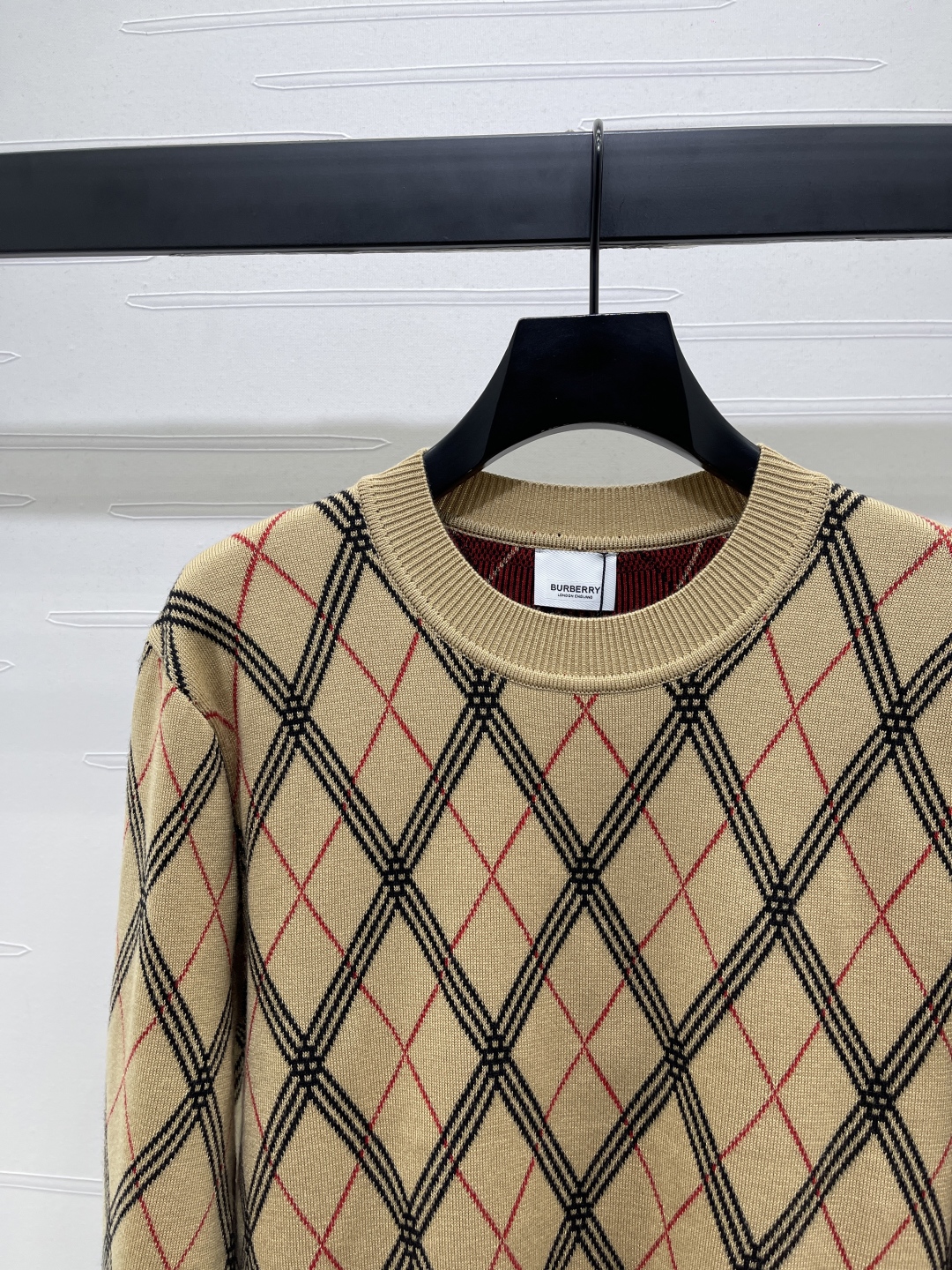 2025 Burberry Women’s Suit: Ringo Collar Sweater with Customized Wool Line-making - 图片 3