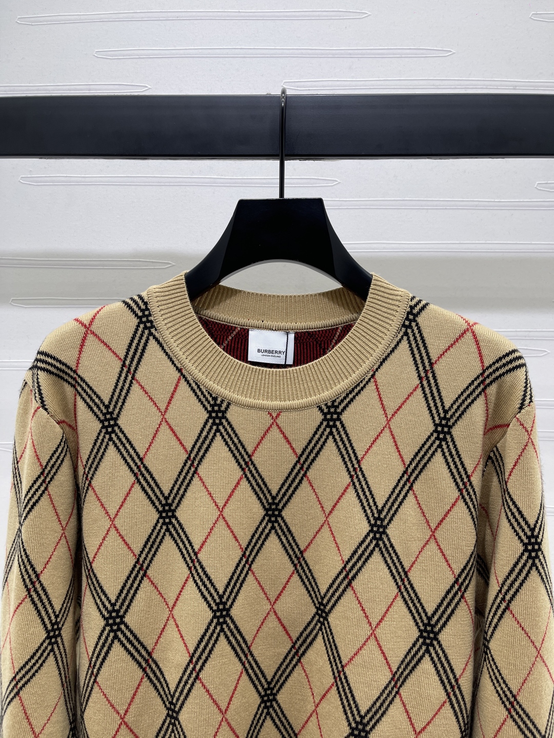 2025 Burberry Women’s Suit: Ringo Collar Sweater with Customized Wool Line-making - 图片 4