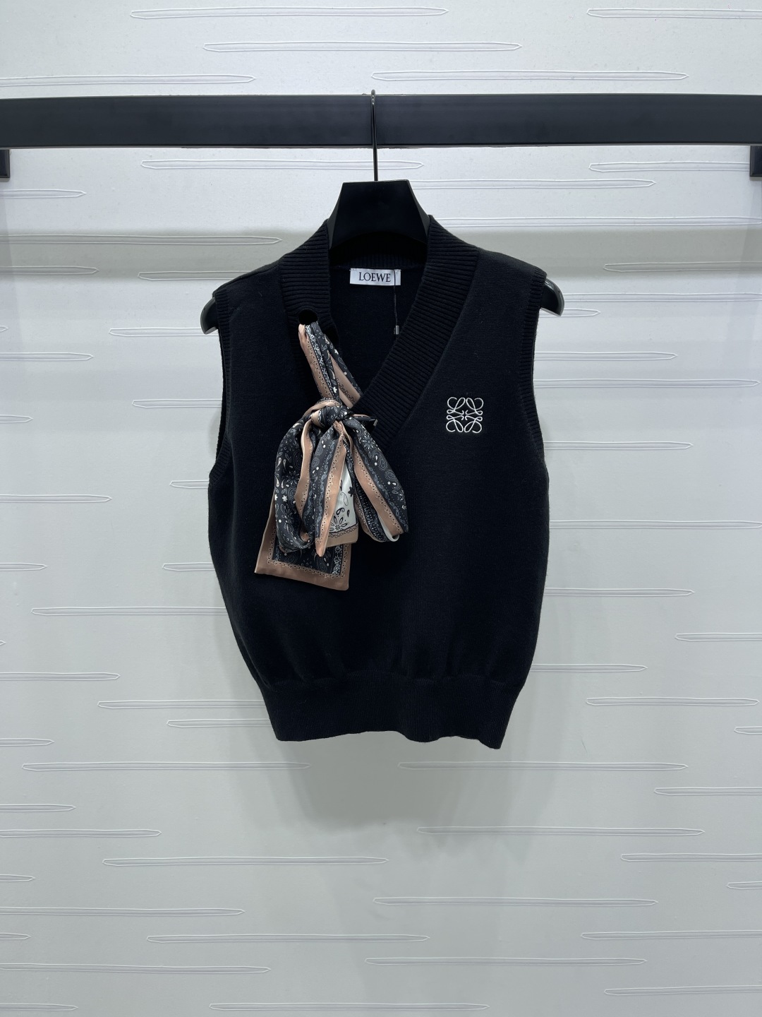 Loew’s Latest Single-Rate Female Suit in Customized Wool Knitting Material