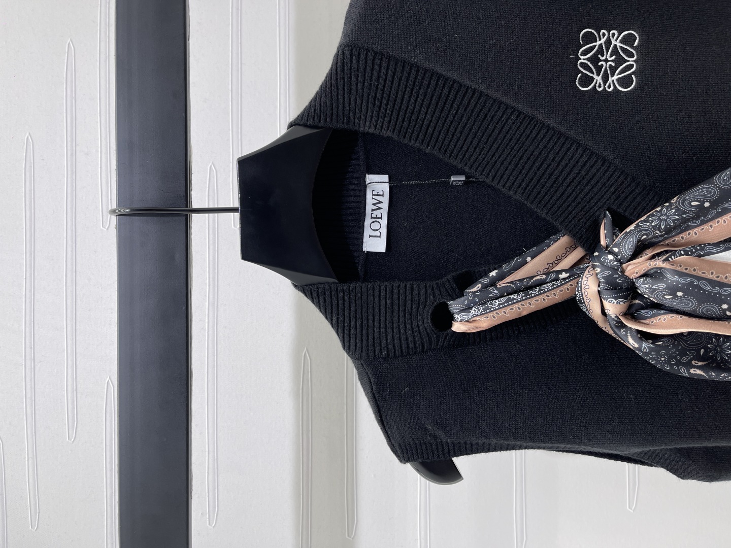 Loew’s Latest Single-Rate Female Suit in Customized Wool Knitting Material - 图片 3
