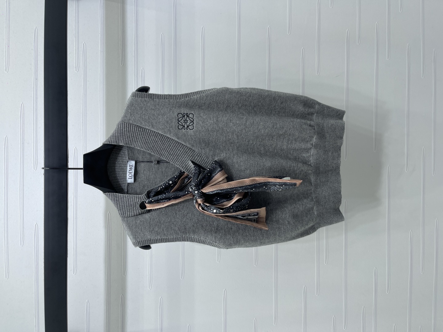 Stylish Sniper Knitting Vest in Latest Loew Series for Fall/Winter Collection - 图片 2