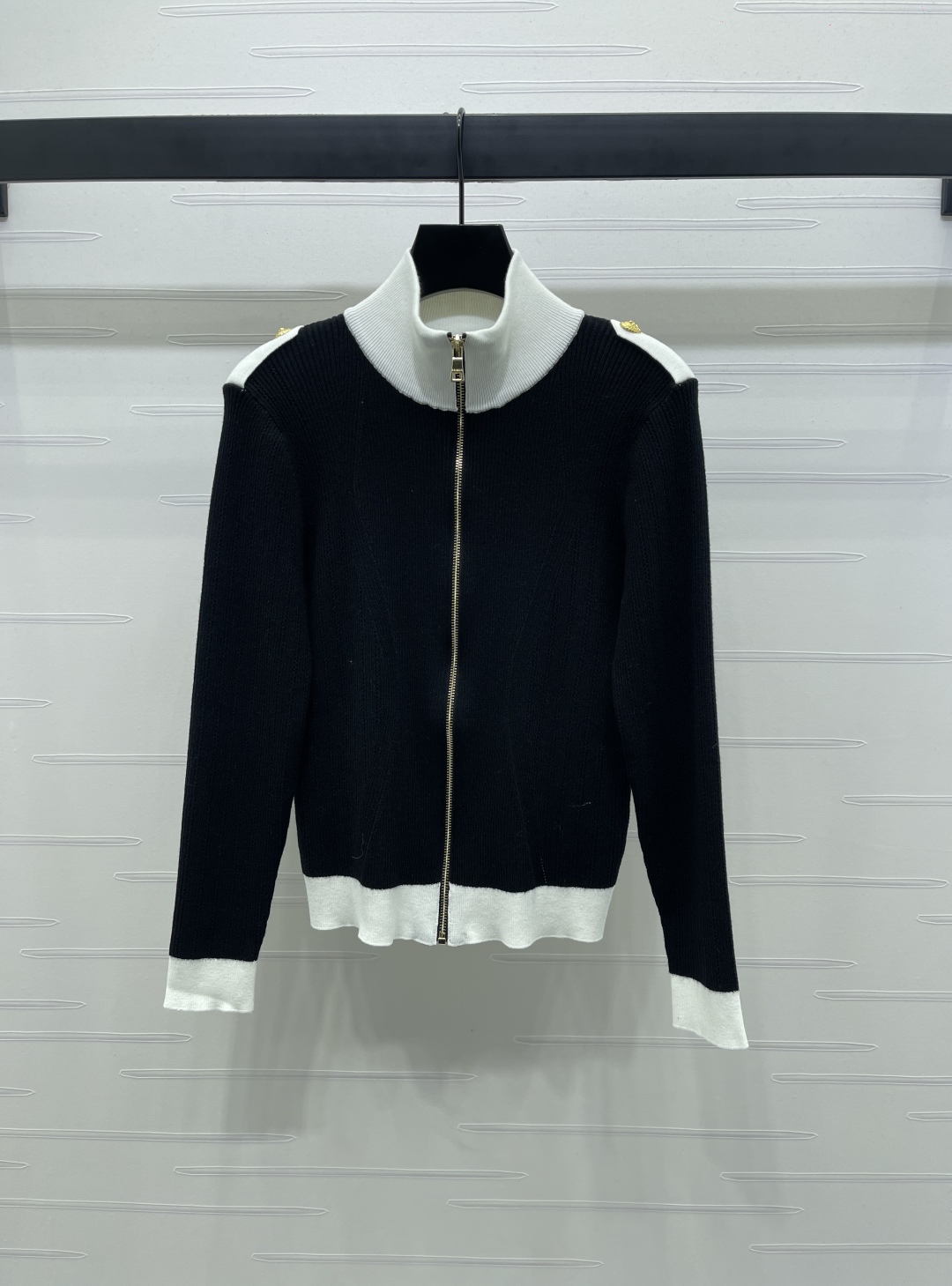 “2025 Early Autumn Single-Rate Female Suit with New Colored Neck Tie and Zipper – S-M-L Sizes” - 图片 1