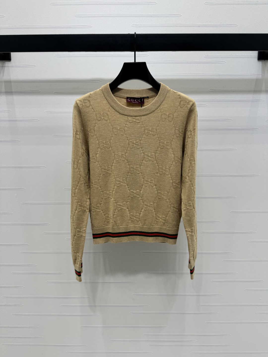 “New Plains Single High Quality Gucci 2025 Early Autumn Suit with Dark Sweater” - 图片 2