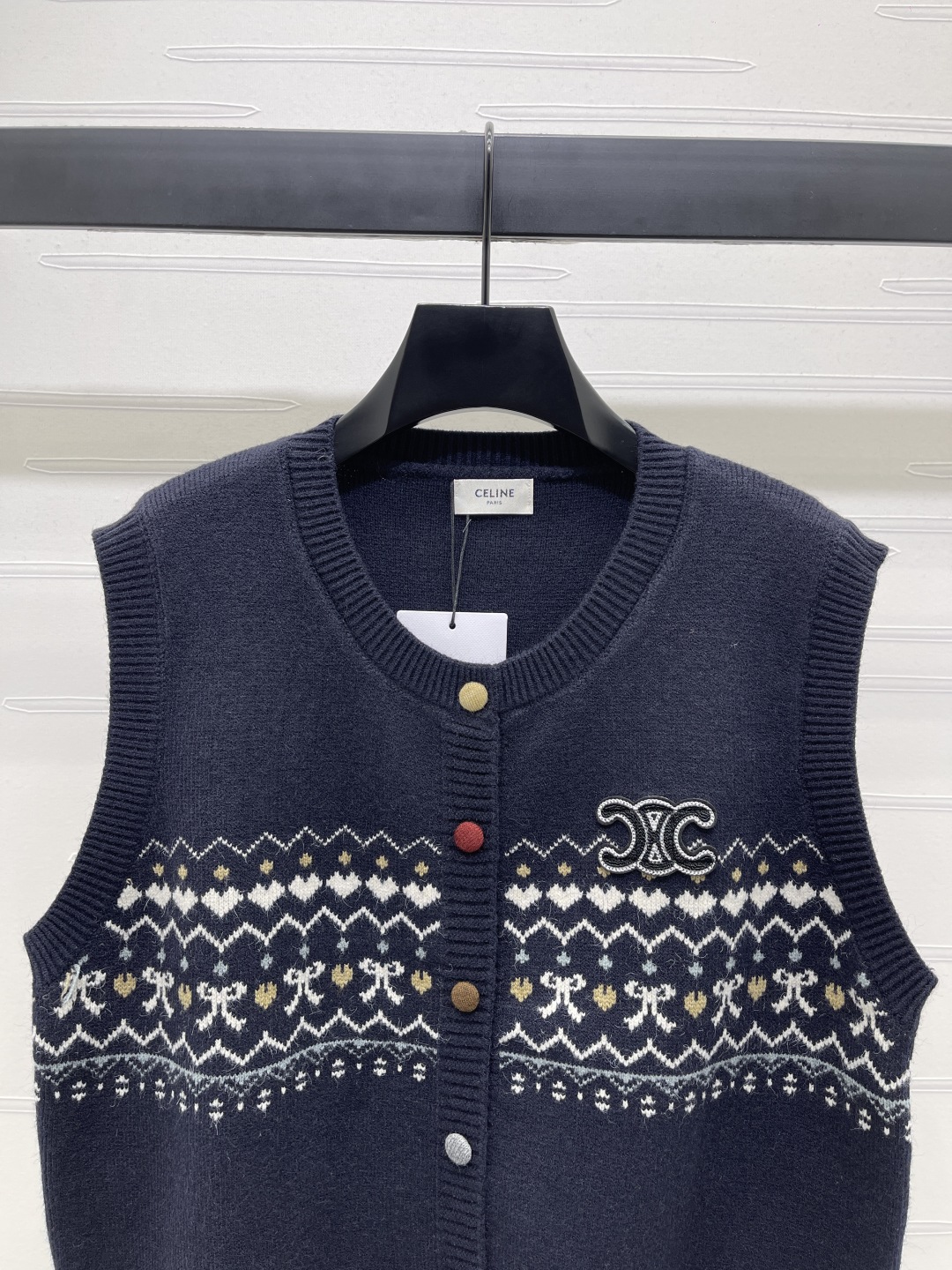 “CELIN* 2025 Women’s Single-Rate Suit with Packaging: Knit Vests and Needlework Options” - 图片 4