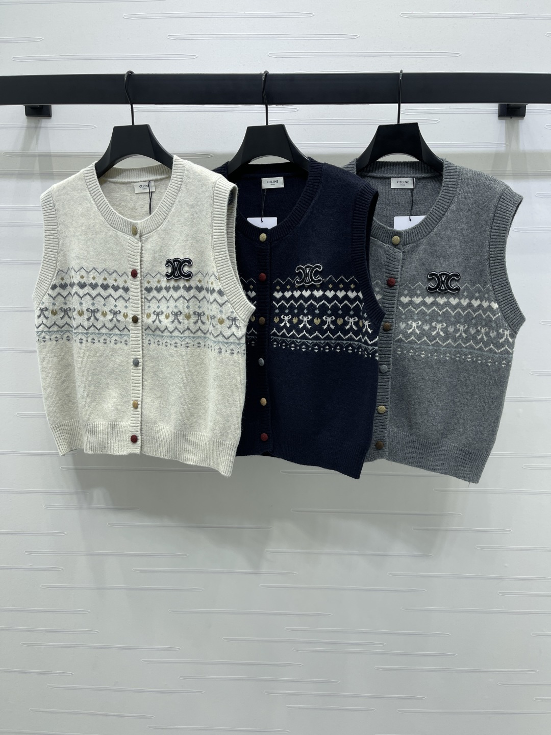 “Customizable Single-Rate Female Suit from CELIN* 2025: Quality Wool Knitwear in Youthful School Styles” - 图片 1