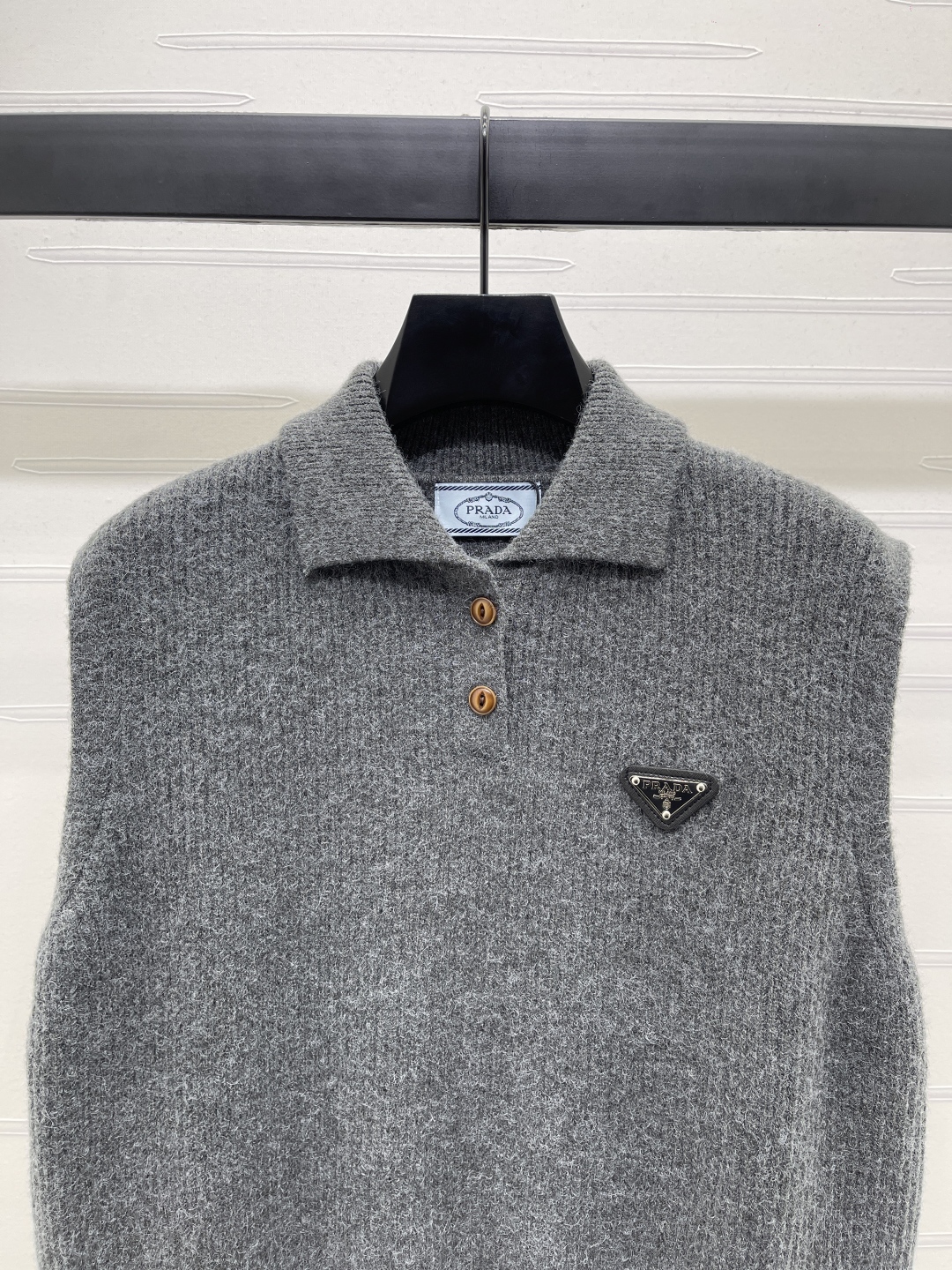 “2025 Early Autumn Women’s Single-Rate Suit: Custom Wool Line-Making, Fine and Soft Quality Goods in Four Colors” - 图片 4