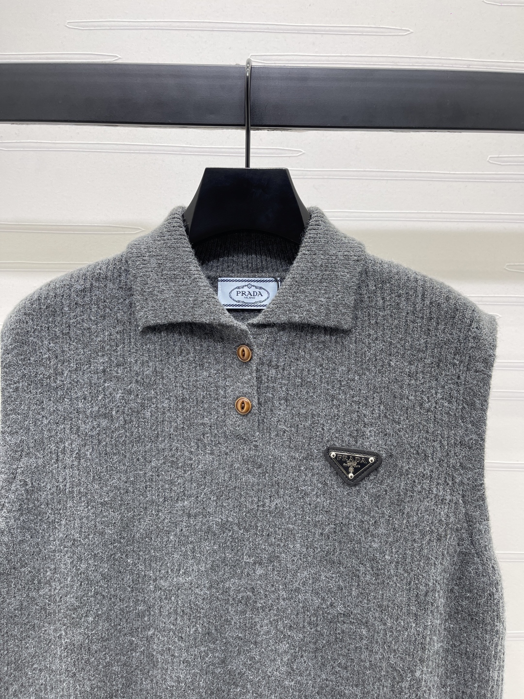 “2025 Early Autumn Women’s Single-Rate Suit: Custom Wool Line-Making, Fine and Soft Quality Goods in Four Colors” - 图片 2