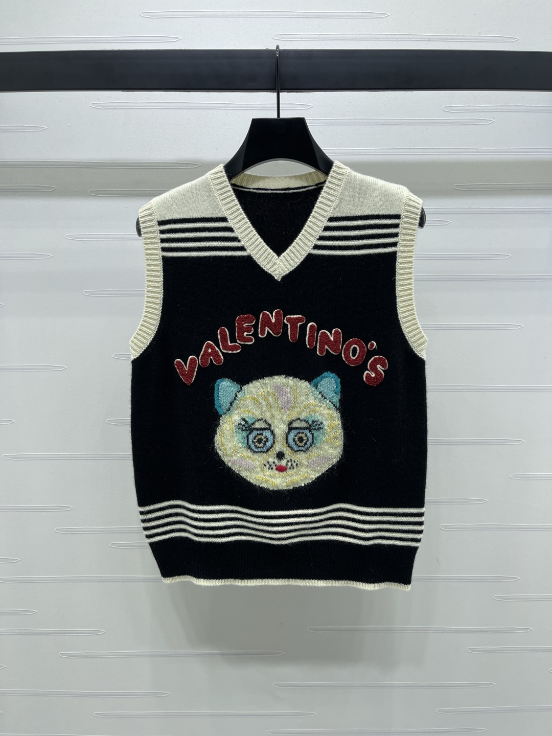 “Valentin*2025 Women’s Suit: Custom Wool Line, Stylish Cut, High Quality, Perfect for Daily Wear or Parties” - 图片 1