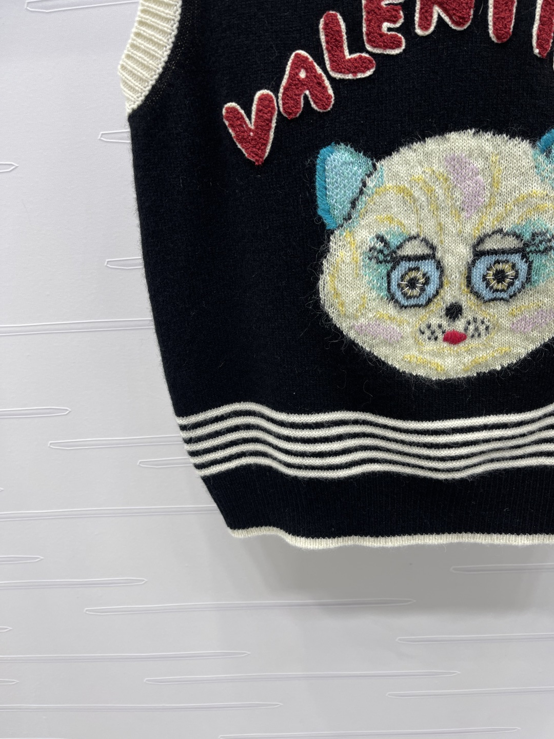 “Valentin*2025 Women’s Suit: Custom Wool Line, Stylish Cut, High Quality, Perfect for Daily Wear or Parties” - 图片 5