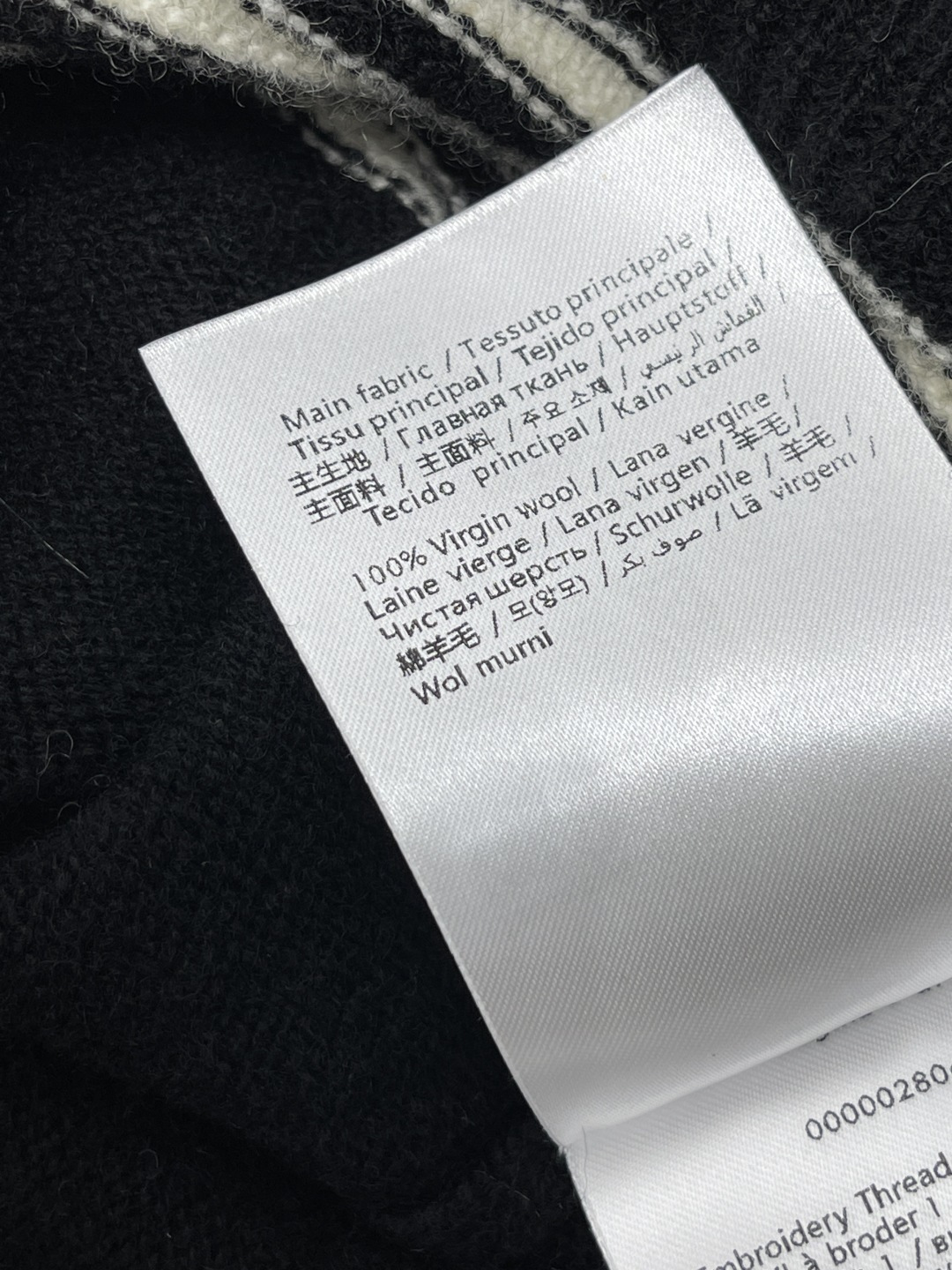 “Valentin*2025 Women’s Suit: Custom Wool Line, Stylish Cut, High Quality, Perfect for Daily Wear or Parties” - 图片 8