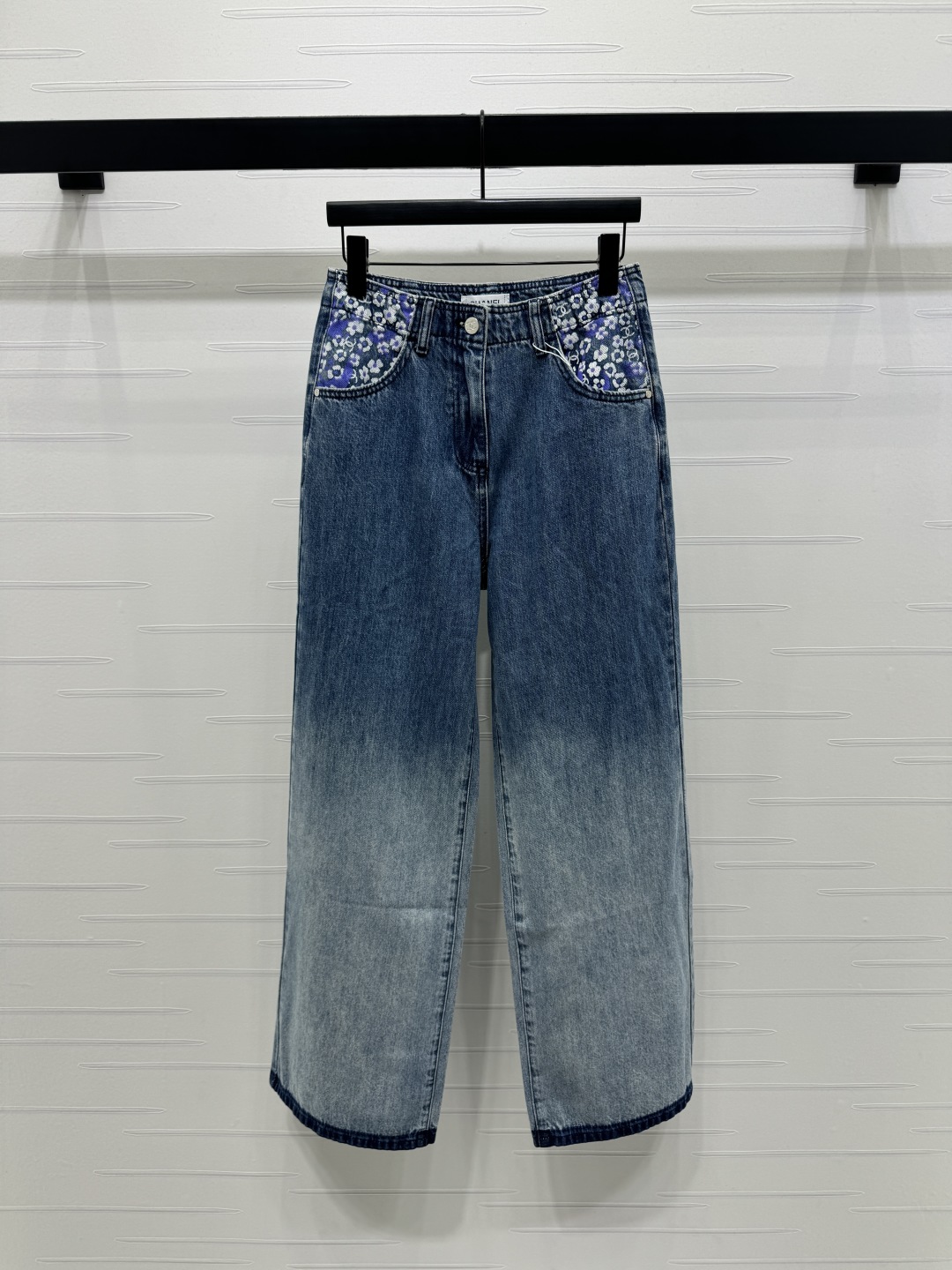 “2025 Fall Women’s Suit: Customized Cotton Jeans with High Waist and Wide Legs | High-Quality Fashion”