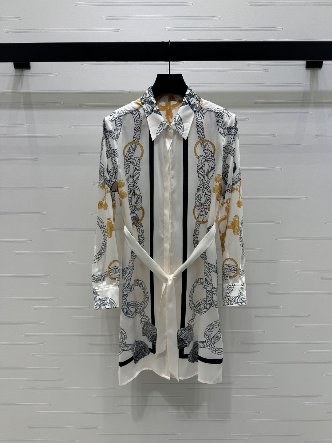 “2025 Early Autumn Women’s Long Sleeve Shirt Collection: Elegant, Comfortable, and Stylish in Stale Cotton” - 图片 2