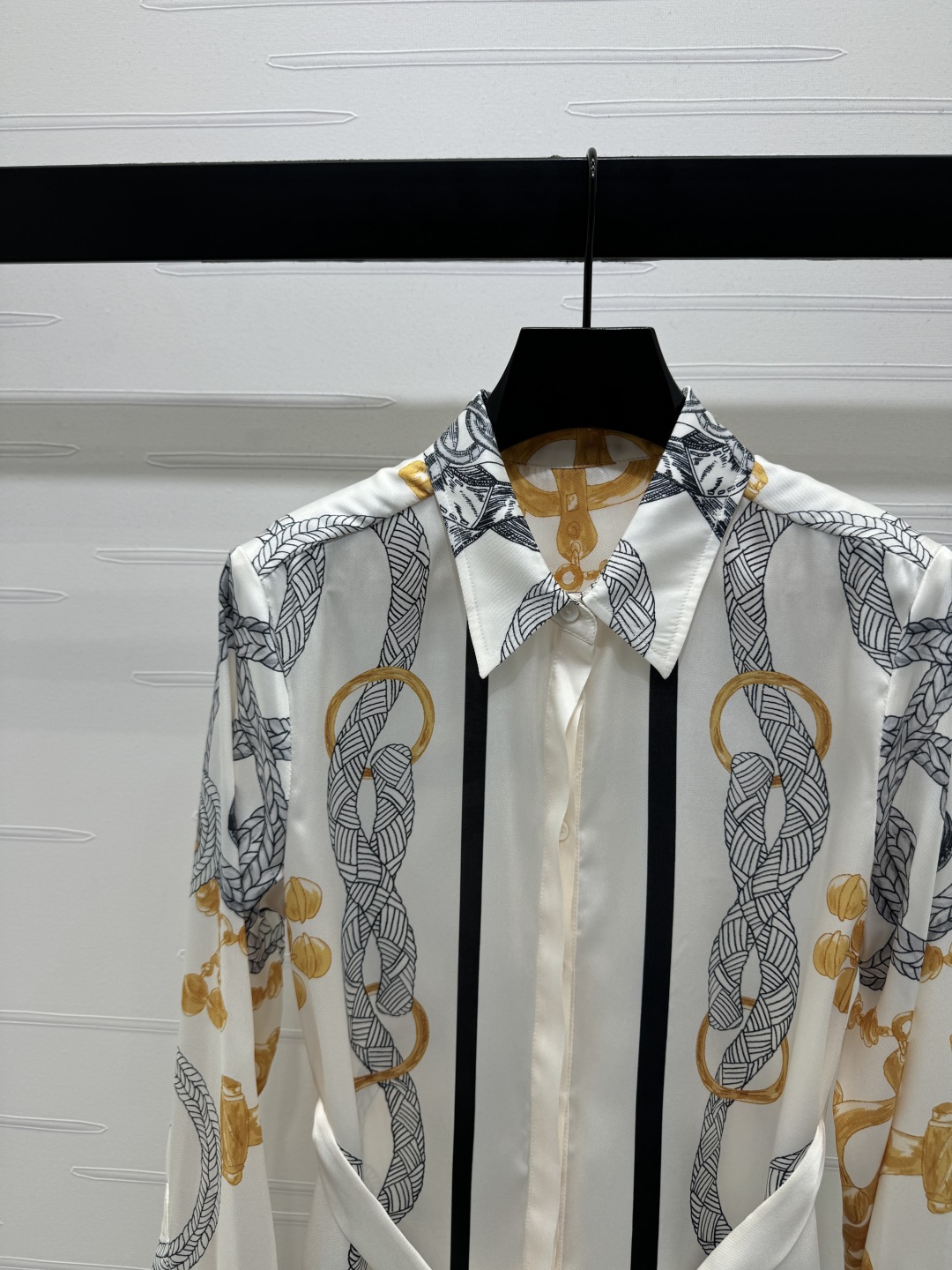 “2025 Early Autumn Women’s Long Sleeve Shirt Collection: Elegant, Comfortable, and Stylish in Stale Cotton” - 图片 4