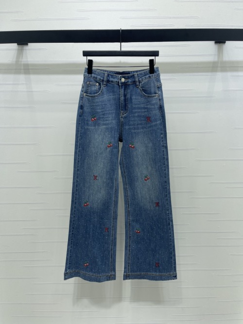 LOUIS VUITTON 2025 Early Autumn Straight-Leg Cherry Embroidered Jeans 1 LOUIS VUITTON 2025 Early Autumn Straight-Leg Cherry Embroidered Jeans