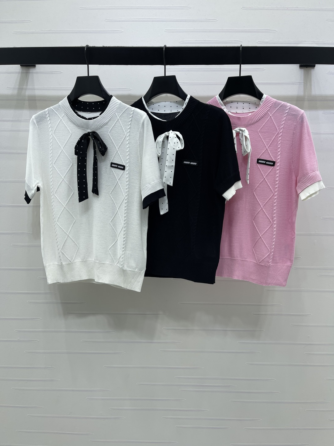 미우미우 여성 반팔 52519