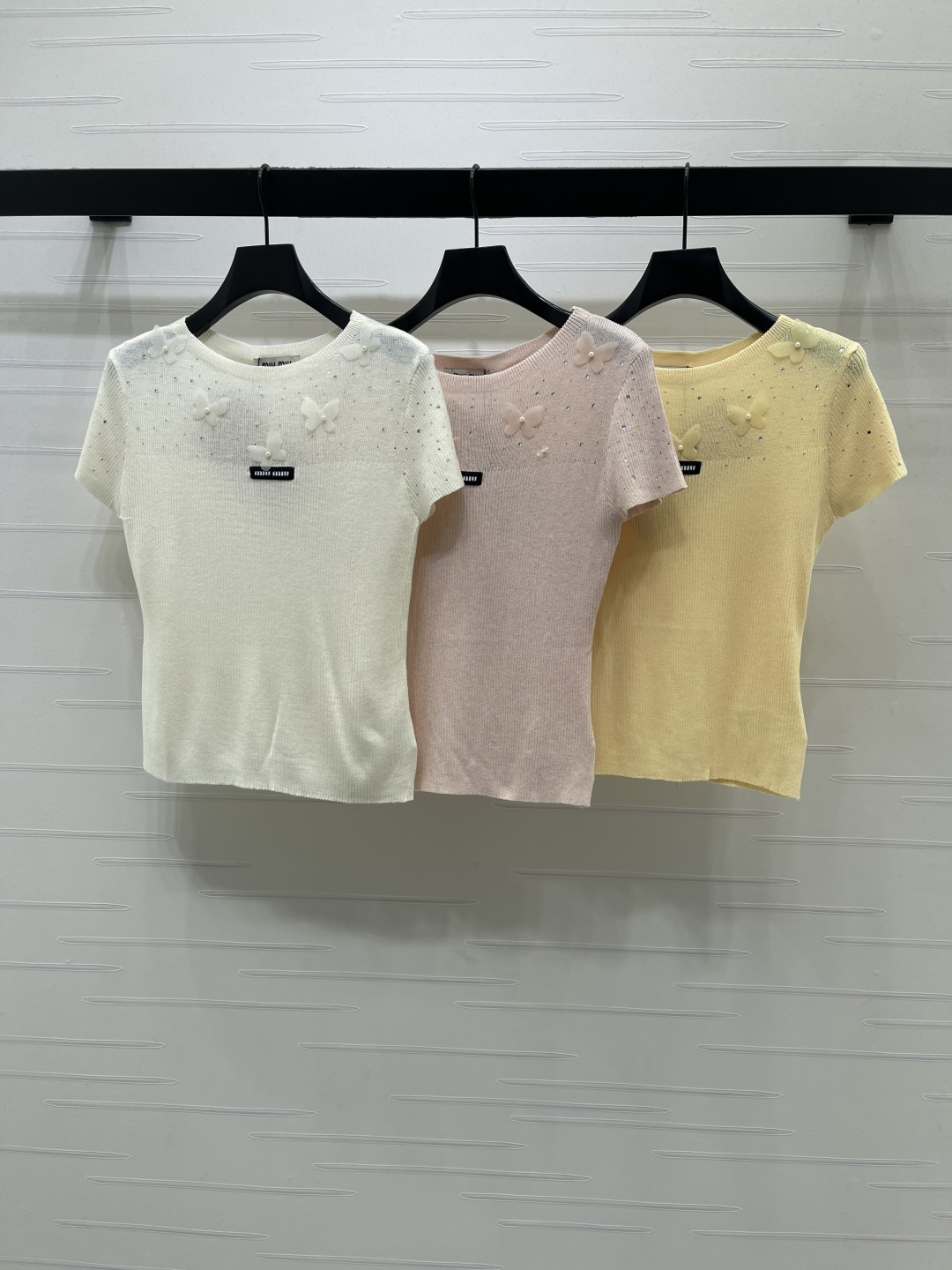미우미우 여성 반팔 SS 52827