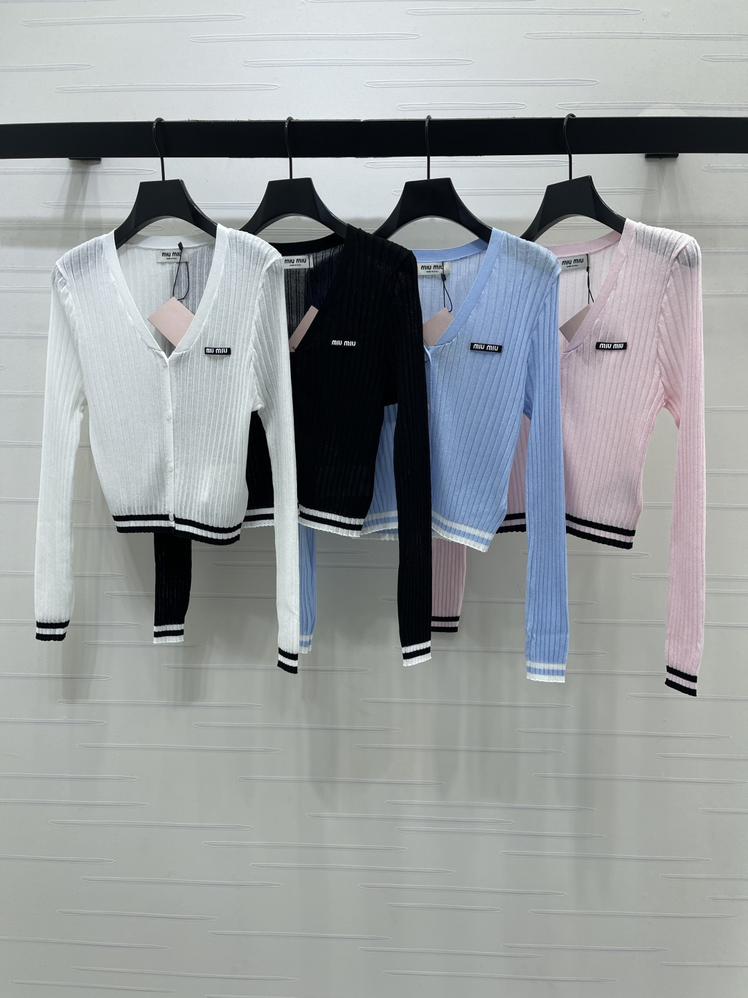 미우미우 여성 가디건 101803 Miu Miu Cardigan