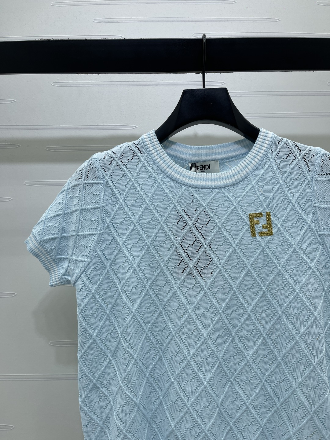 Женский вязаный джемпер с коротким рукавом Fendi