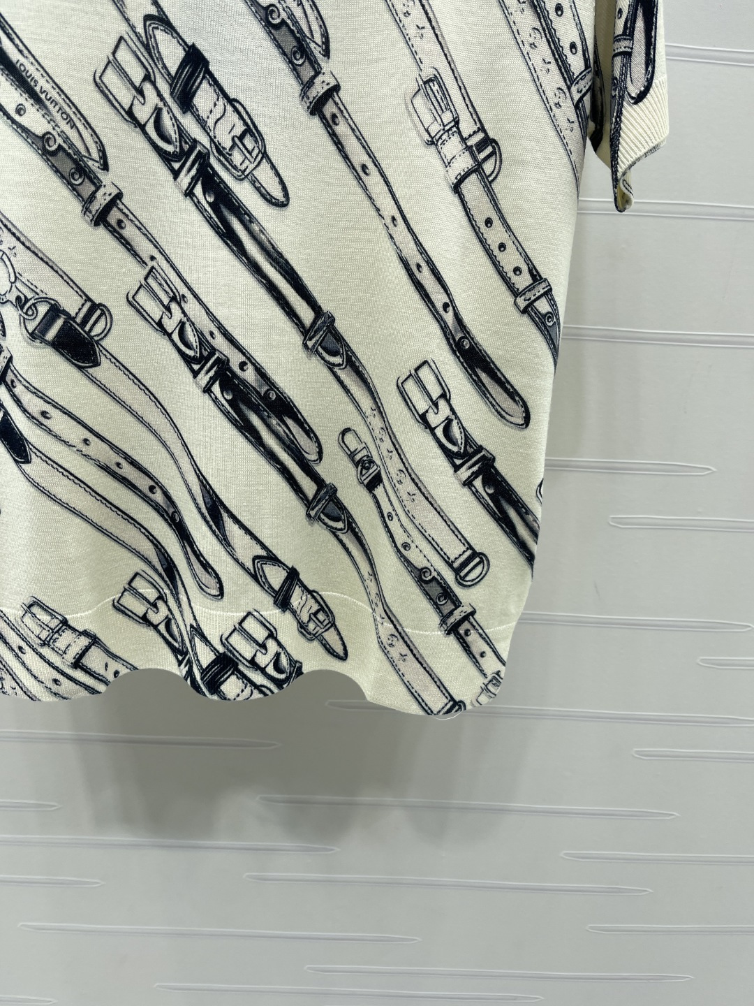 루이비통 여성 반팔 132049 Louis Vuitton T Shirt 썸네일 이미지