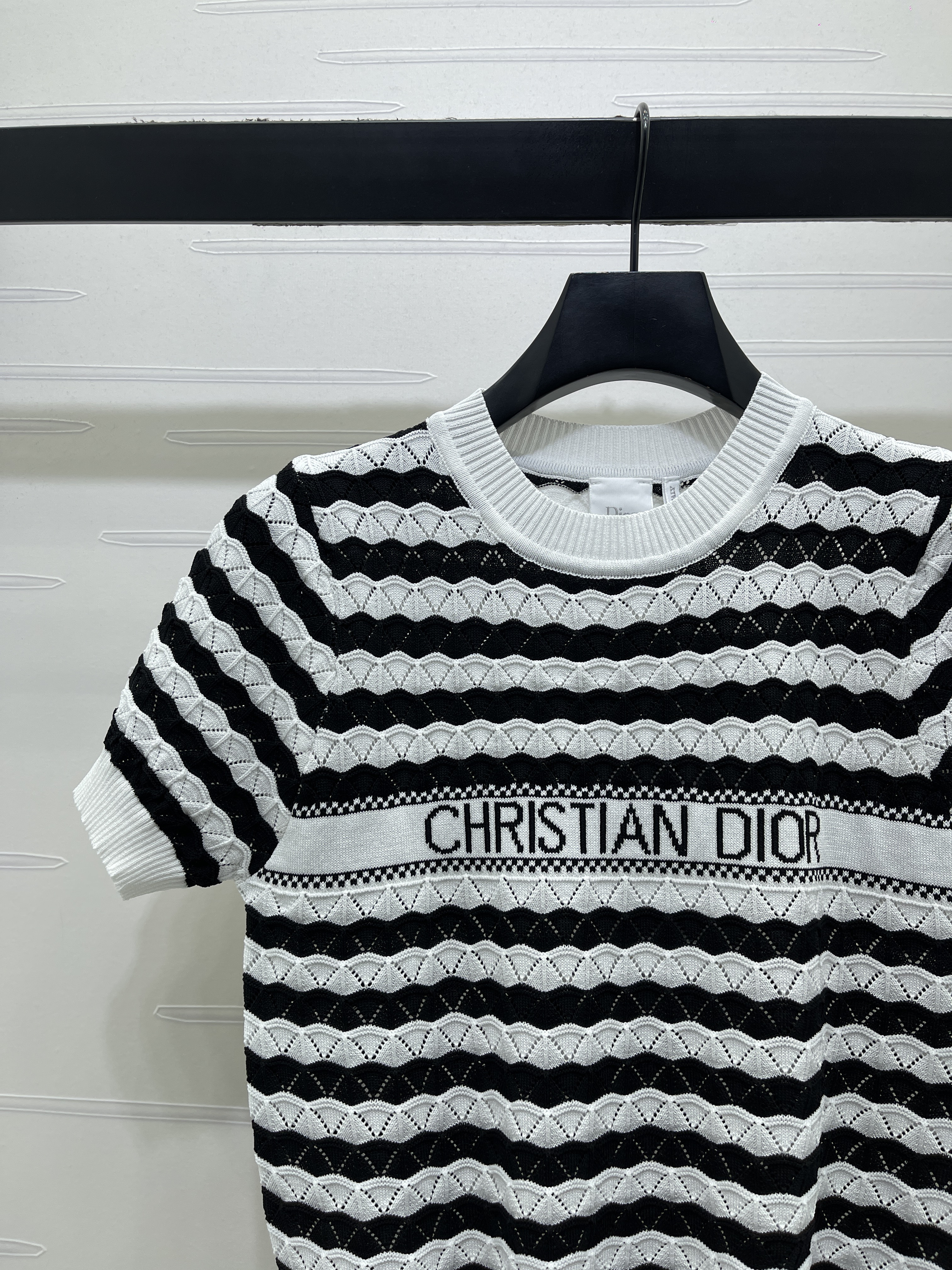 디올 여성 반팔 132099 Dior T Shirt 썸네일 이미지