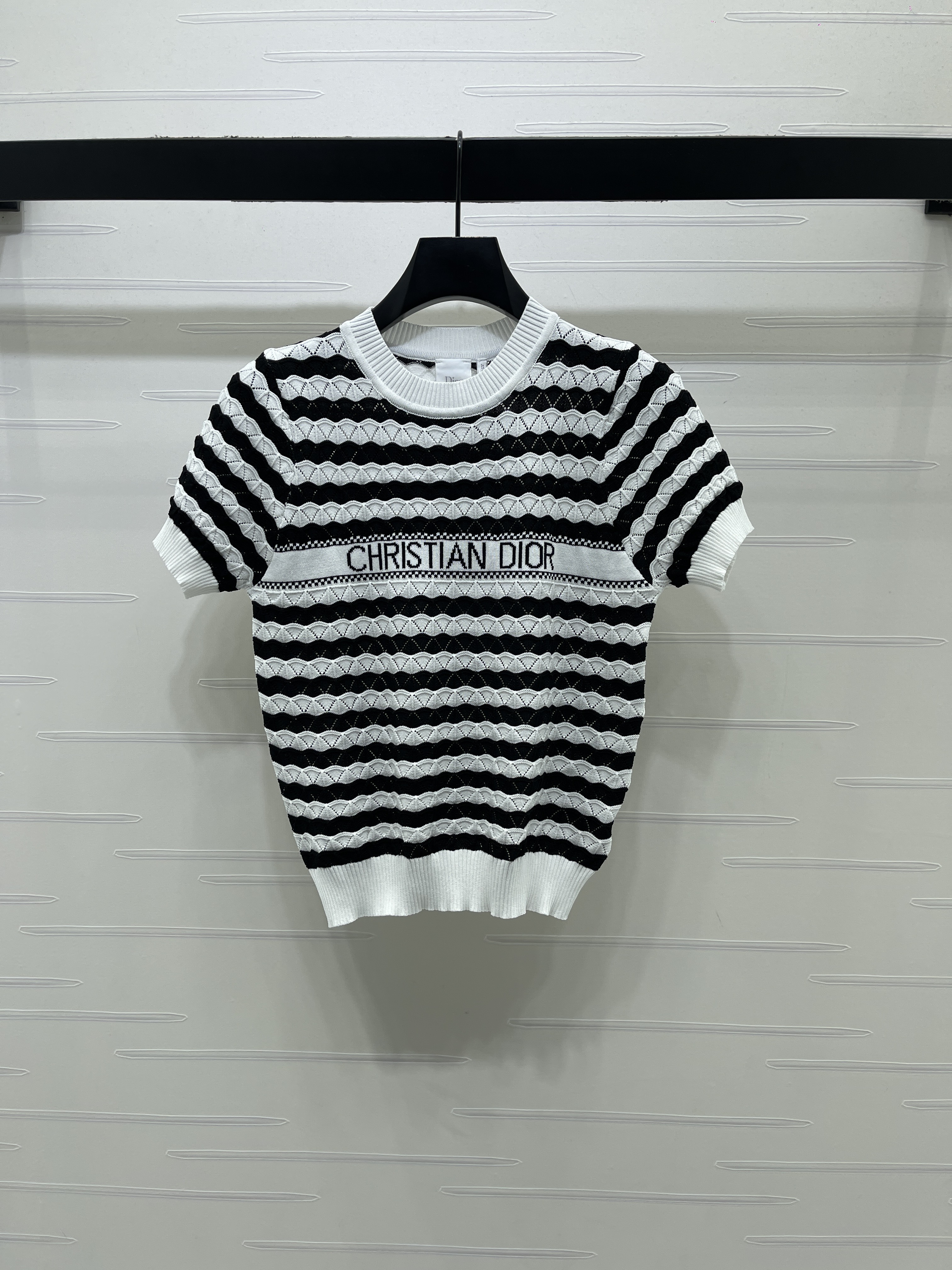 디올 여성 반팔 132099 Dior T Shirt 썸네일 이미지