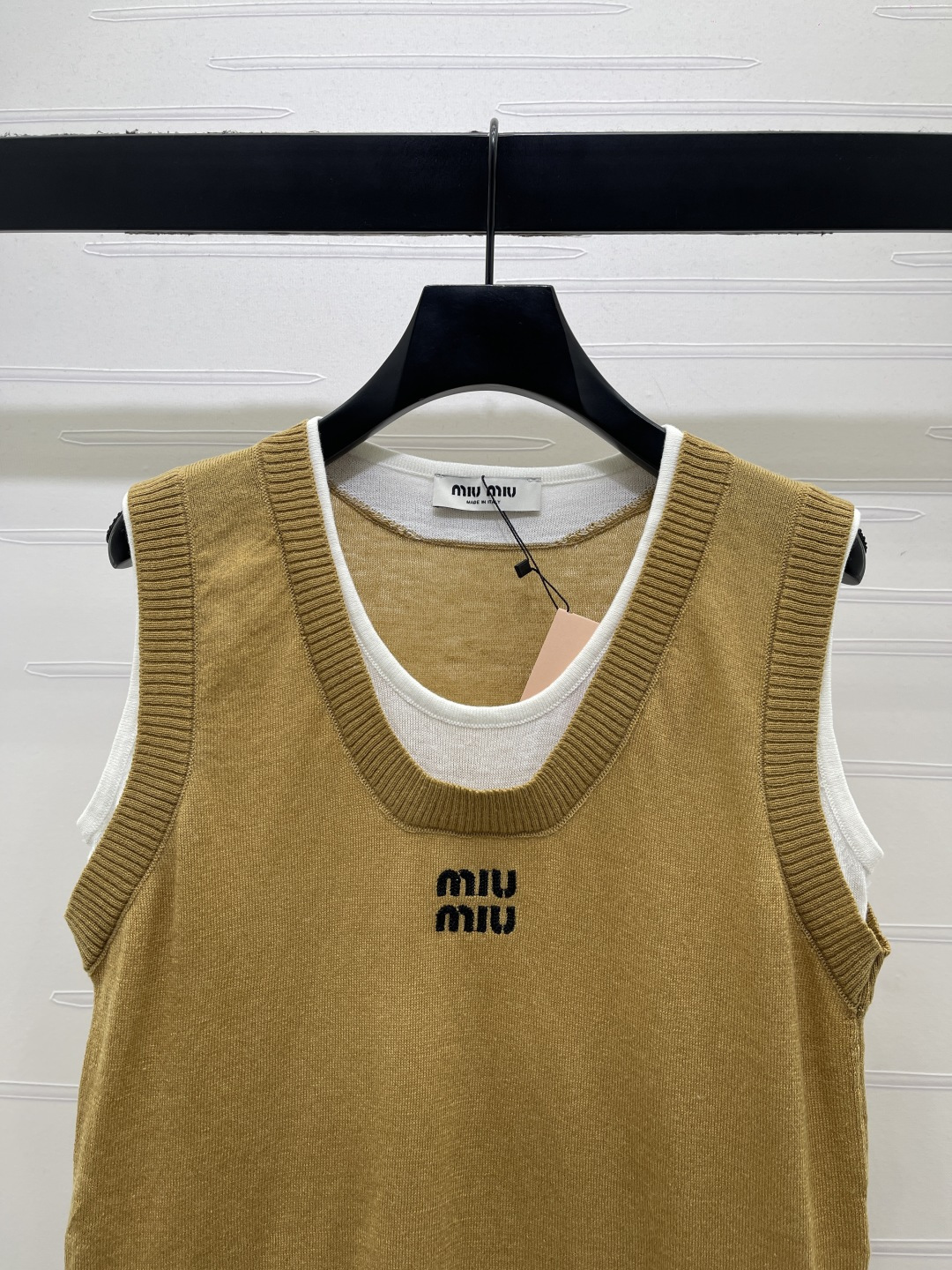 미우미우 여성 반팔 131638 Miu Miu T Shirt 썸네일 이미지