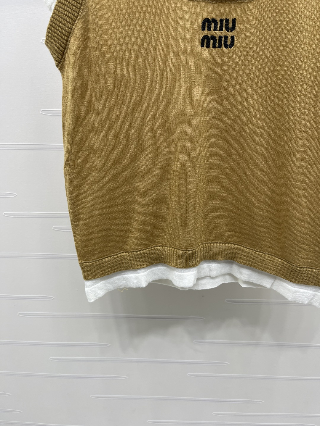 미우미우 여성 반팔 131638 Miu Miu T Shirt 썸네일 이미지