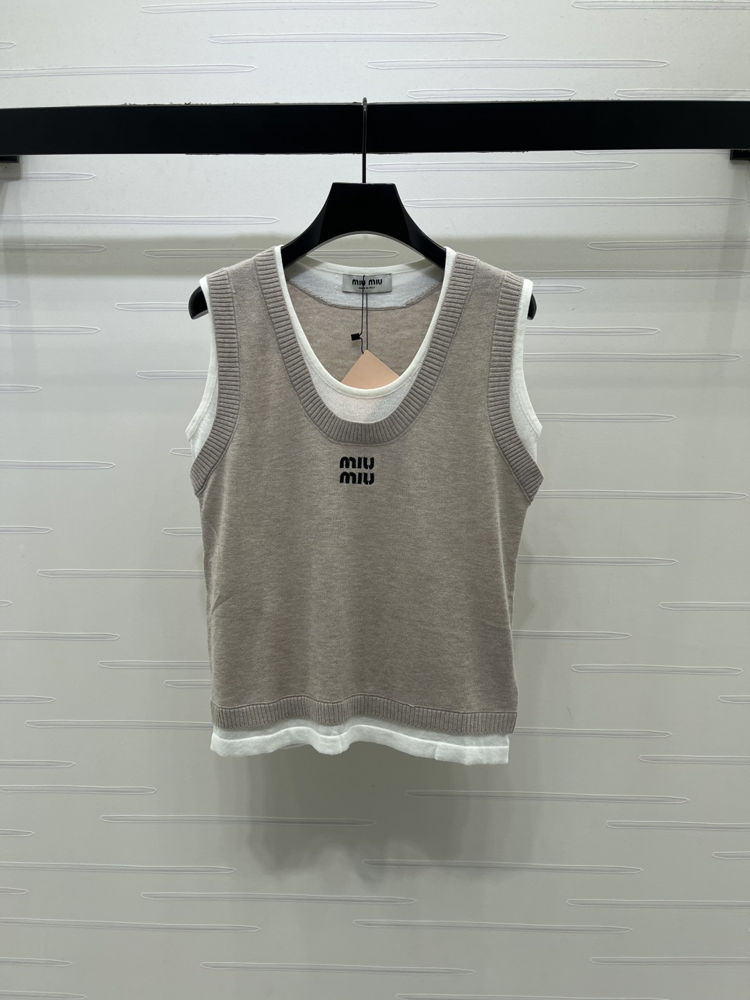 미우미우 여성 반팔 131637 Miu Miu T Shirt 썸네일 이미지