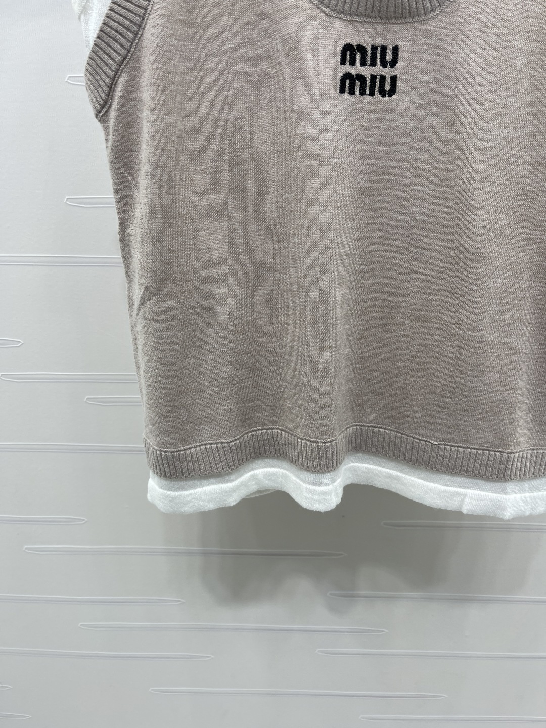 미우미우 여성 반팔 131637 Miu Miu T Shirt 썸네일 이미지